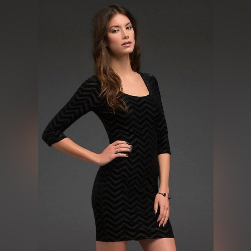 Soprano Black Velvet Long Sleeve Dress - Size XS